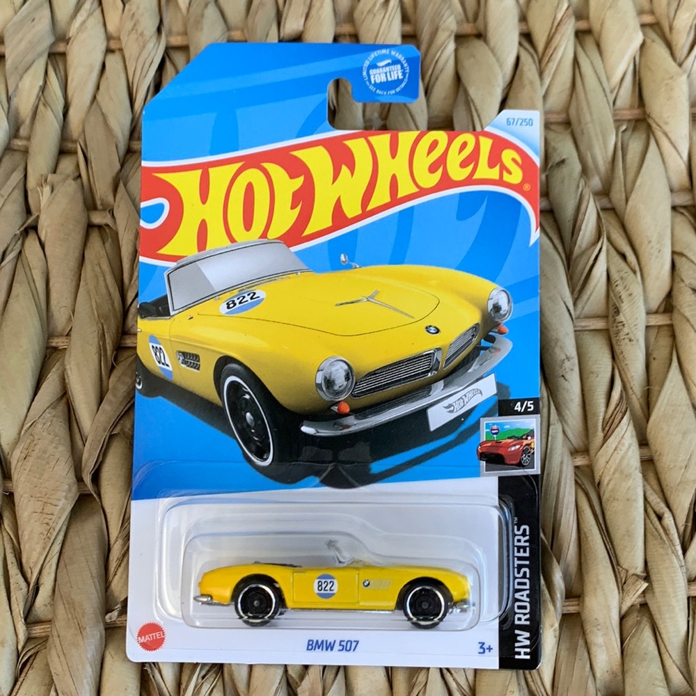 Hot Wheels Beamer BMW 507 HW Roadsters Hotwheels Racing Yellow Race Car New 2024